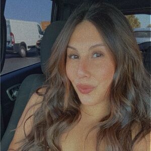 Meet your Posher, Stephanie